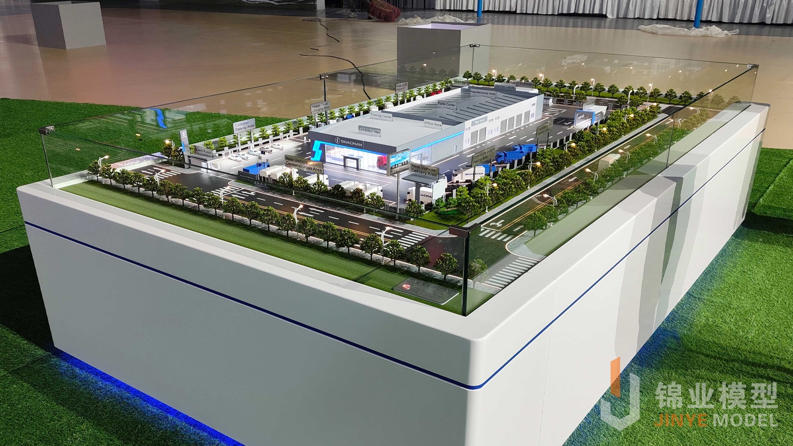 陕汽国外4S店模型实拍图片